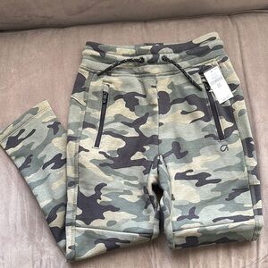 GAP Kids Camouflage Fleece Lined Joggers Sz S (6-7)